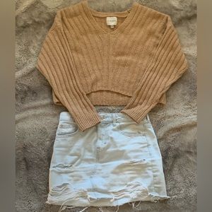 Tan cropped sweater 🍂